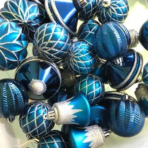 40 ct Shatterproof Plastic Christmas Ornaments